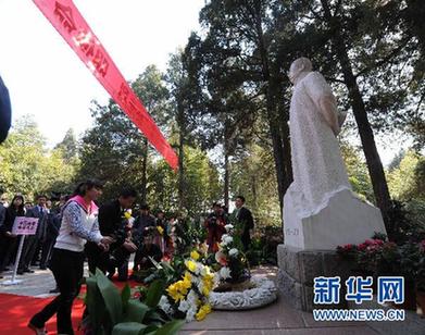 中國共產黨誕生90周年英烈祭：不朽的豐碑 永遠的懷念