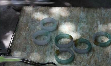 揭秘：爛石頭變翡翠的神奇過程