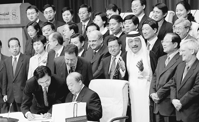 商務(wù)部部長陳德銘撰文評(píng)中國加入世貿(mào)組織十周年