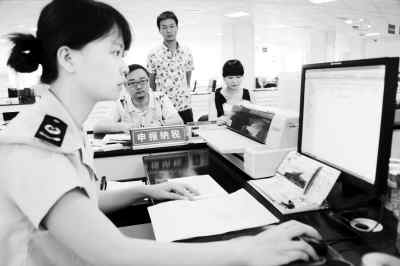 個稅前三季同比增長超過三成 引發稅負偏重擔憂