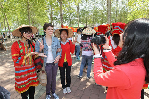 吉林財經大學25個老鄉會開“Party”