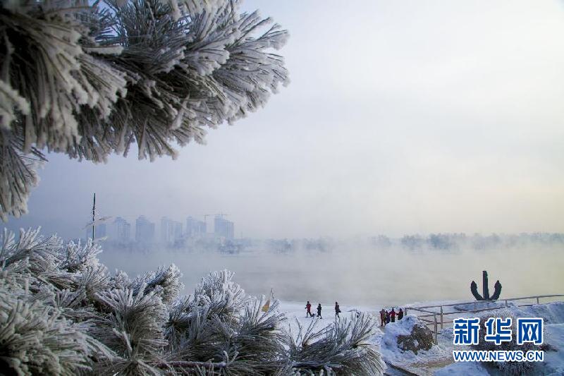 吉林：霧凇引客來