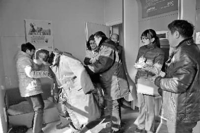 長(zhǎng)春寒夜里一條救助微信引來(lái)愛心無(wú)數(shù)