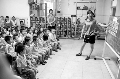 幼兒園“小學(xué)化” 是學(xué)校想教 還是家長(zhǎng)要求？