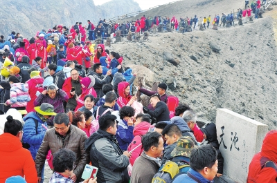 天池端午節開冰引關注