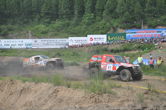 2012全國(guó)汽車場(chǎng)地越野錦標(biāo)賽吉林白山站開(kāi)賽