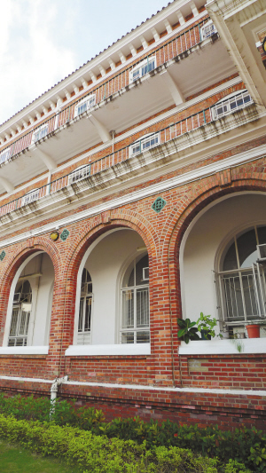 香港大學百年歷史里的美麗與動感(組圖)