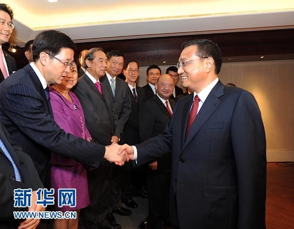 李克強(qiáng)會見香港特區(qū)行政、立法、司法機(jī)構(gòu)負(fù)責(zé)人