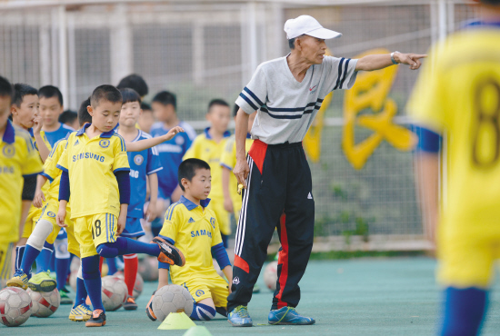 沈陽：一位75歲老教練的8年堅守（圖）