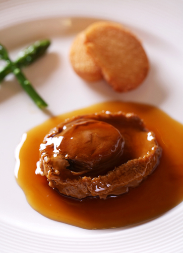 沈陽盛貿飯店香宮推出夏季菜牌