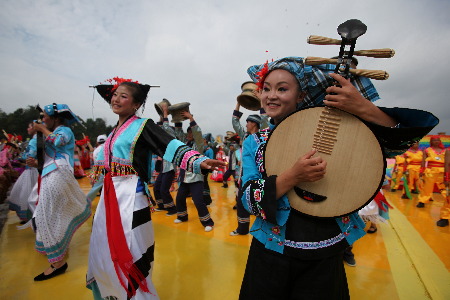 貴州多民族團結探究:和諧樣本 光彩綻放