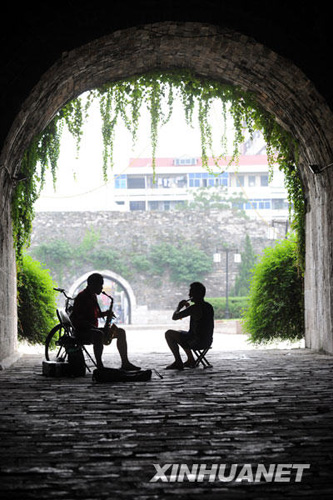 槳聲燈影新秦淮