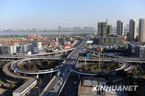 武漢三鎮越千年