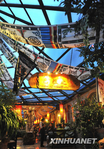 香格里拉：茶馬古道上的古集鎮 游人心中的世外桃源