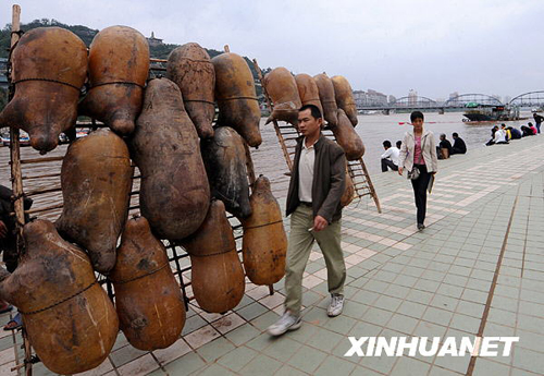 百年黃河鐵橋見證蘭州變遷