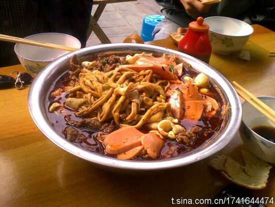 午飯不用愁 吃公司附近的實惠冒菜