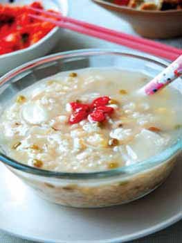 藥膳調養小孩脾胃虛弱粥品