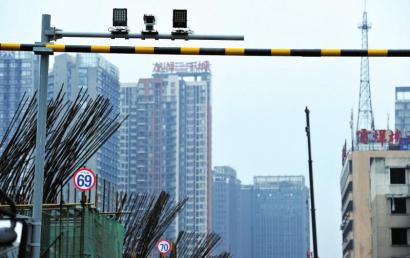 成都二三環間開始新尾號限行 本周暫不逗硬處罰