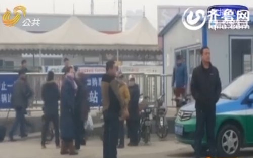 記者暗訪德州火車站亂象 包裝扒雞只有雞架且已變質