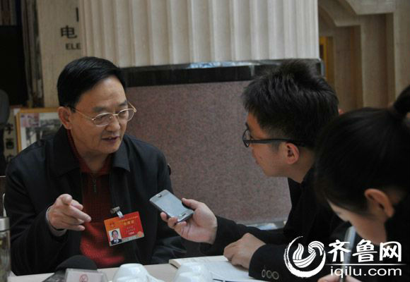 人大代表張武宗談鋼鐵企業轉型:沒有夕陽行業,只有夕陽企業