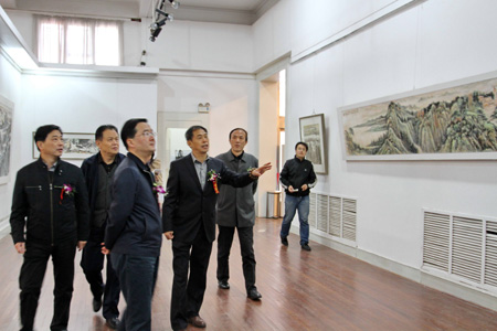 劉兆平中國(guó)畫作品展在山東美術(shù)館舉辦