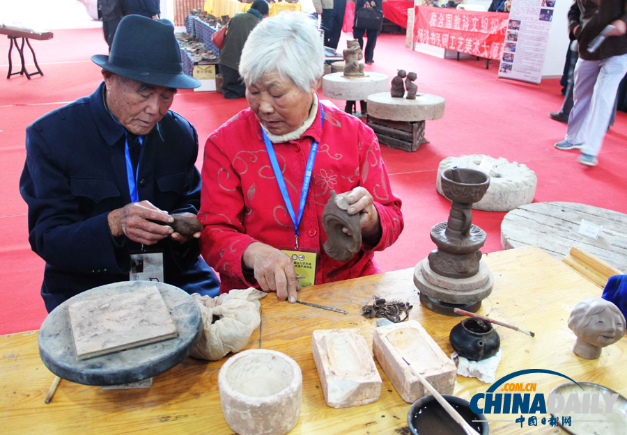 海峽兩岸精品非遺項(xiàng)目閃耀2013中國(guó)•臺(tái)兒莊古城非物質(zhì)文化遺產(chǎn)博覽會(huì)