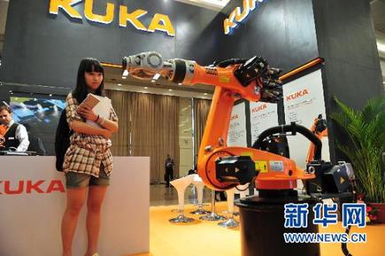 世界機(jī)器人“聚會(huì)”上海（組圖）
