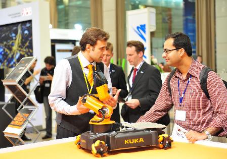 世界機(jī)器人“聚會(huì)”上海