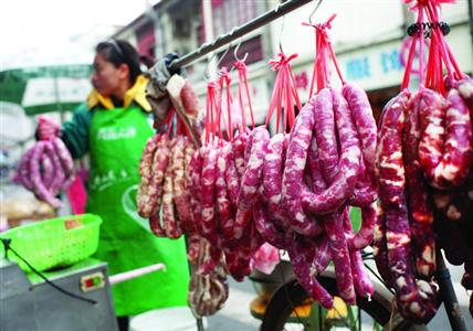 農家自制臘肉申城熱銷 專家：晾曬越久越香是誤區