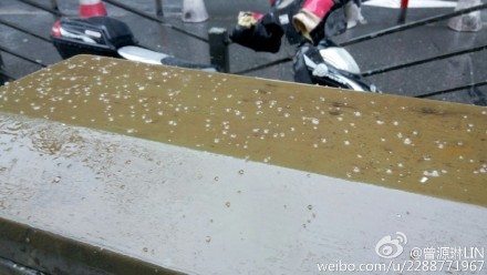 上海今日突下冰粒 網友：噼里啪啦好像下鉆石