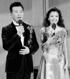 春晚首次不帶妝彩排：主持陣容曝光 大量節(jié)目被斃