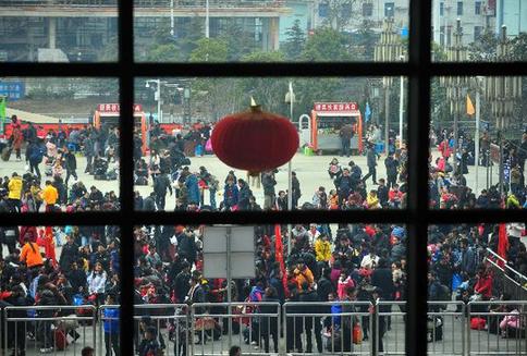 今起春運(yùn)返程客流上升 節(jié)后客流壓力將超節(jié)前