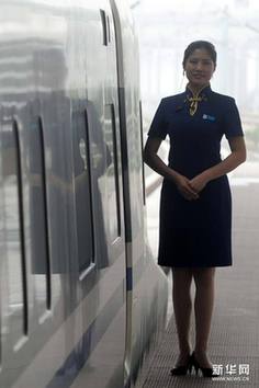 京滬高鐵司乘人員投入全線試運(yùn)行