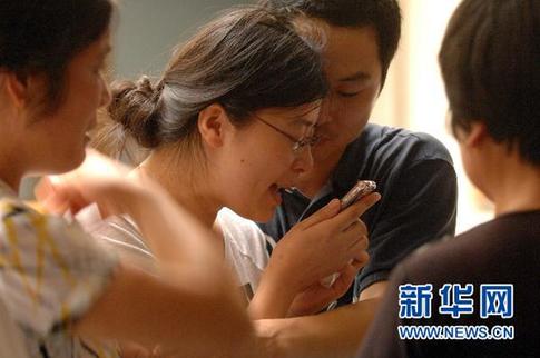 墜樓女孩妞妞醒了 會叫“爸爸媽媽”(圖)