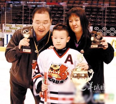 宋丹丹微博再放炮 怒斥前夫英達“兩面派、不是人”