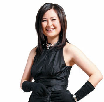 張泉靈:新聞發言人像超薄緊身衣 換衣遮不住