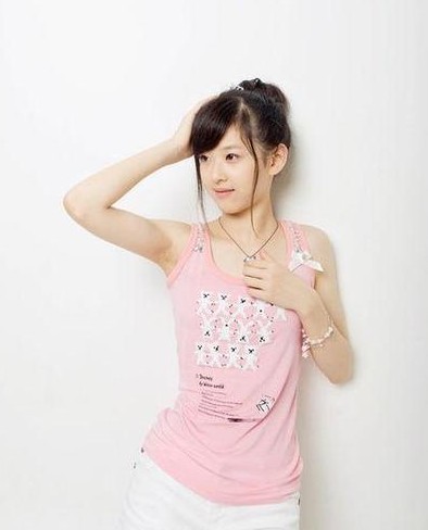 清華首批新生 網(wǎng)絡紅人“奶茶妹妹”受追捧