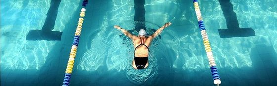 高清：截肢“籃球女孩”泳池逐夢殘奧會