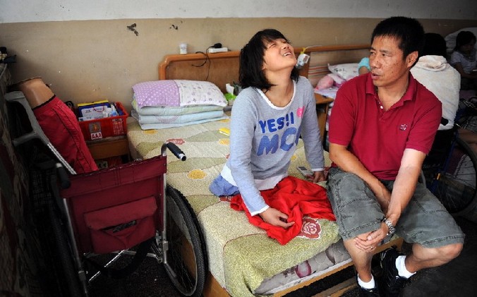 高清：截肢“籃球女孩”泳池逐夢殘奧會