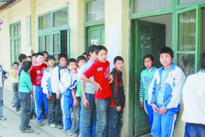 北大碩士生回農(nóng)村老家建設