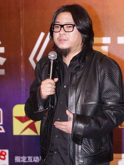 高曉松羅永浩微博對掐：中文爛學(xué)歷低