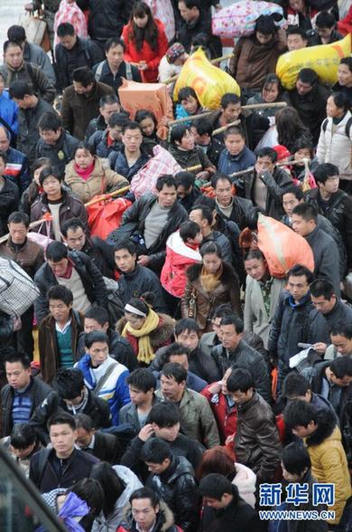2012鐵路春運今日結束 共發(fā)送旅客超2.35億人次