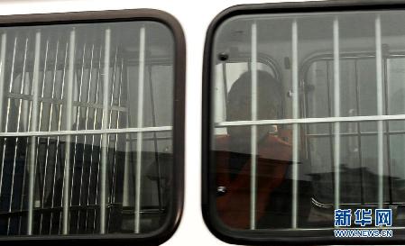 足球假賭黑案第二批案件審理開始 謝亞龍出庭受審