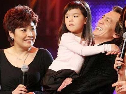 哈文微博曬李詠19歲青春靚照 網友贊英俊神似費翔