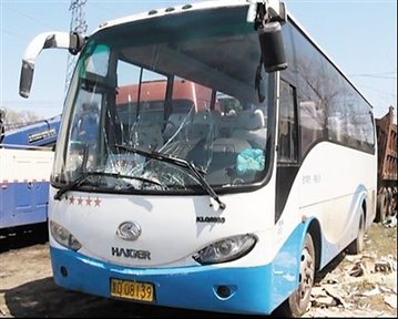 女教師車禍瞬間奮力推開學生自己被軋雙腿截肢