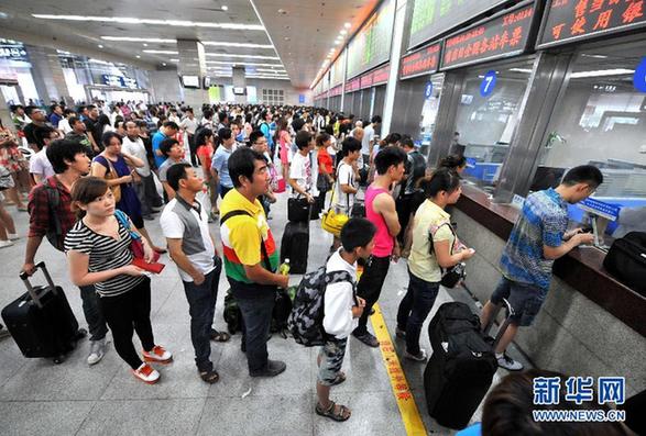 2012年全國鐵路暑運拉開帷幕