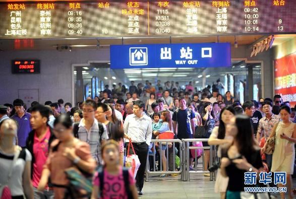 2012年全國鐵路暑運拉開帷幕