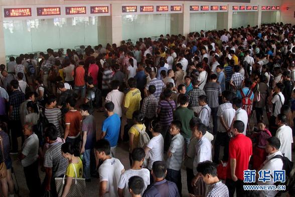 2012年全國(guó)鐵路暑運(yùn)拉開(kāi)帷幕