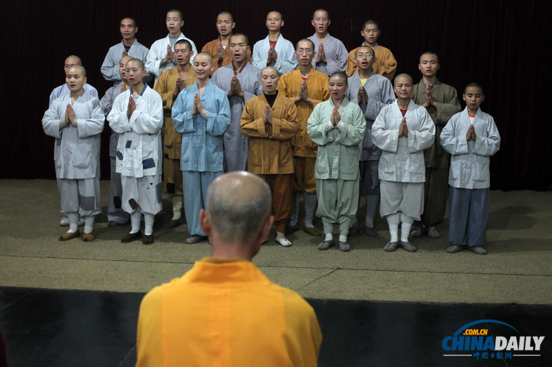 探訪湖北30多名和尚尼姑組成禪樂團(tuán)