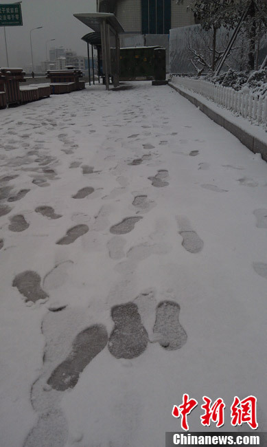 我國(guó)多地現(xiàn)降溫雨雪天氣